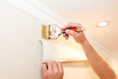Pose de papier peint à Médis — revêtements muraux et toiles de verre
